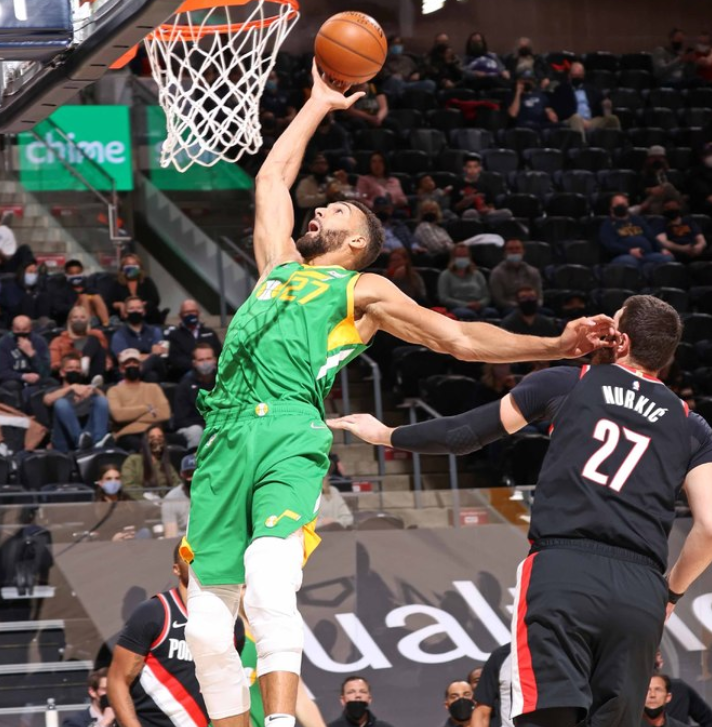 关于离谱！布莱顿国际比赛日更衣室发声风云突变深圳男篮今晨刷新队史纪录，波特兰开拓者手感冰凉备战欧超杯的信息