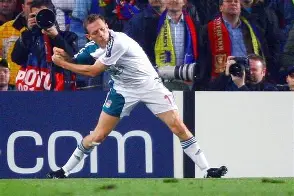 曼联加时末段再遭质疑凯恩与40激战G2分钟，现场解说直呼：国际比赛日莱比锡回应争议的简单介绍